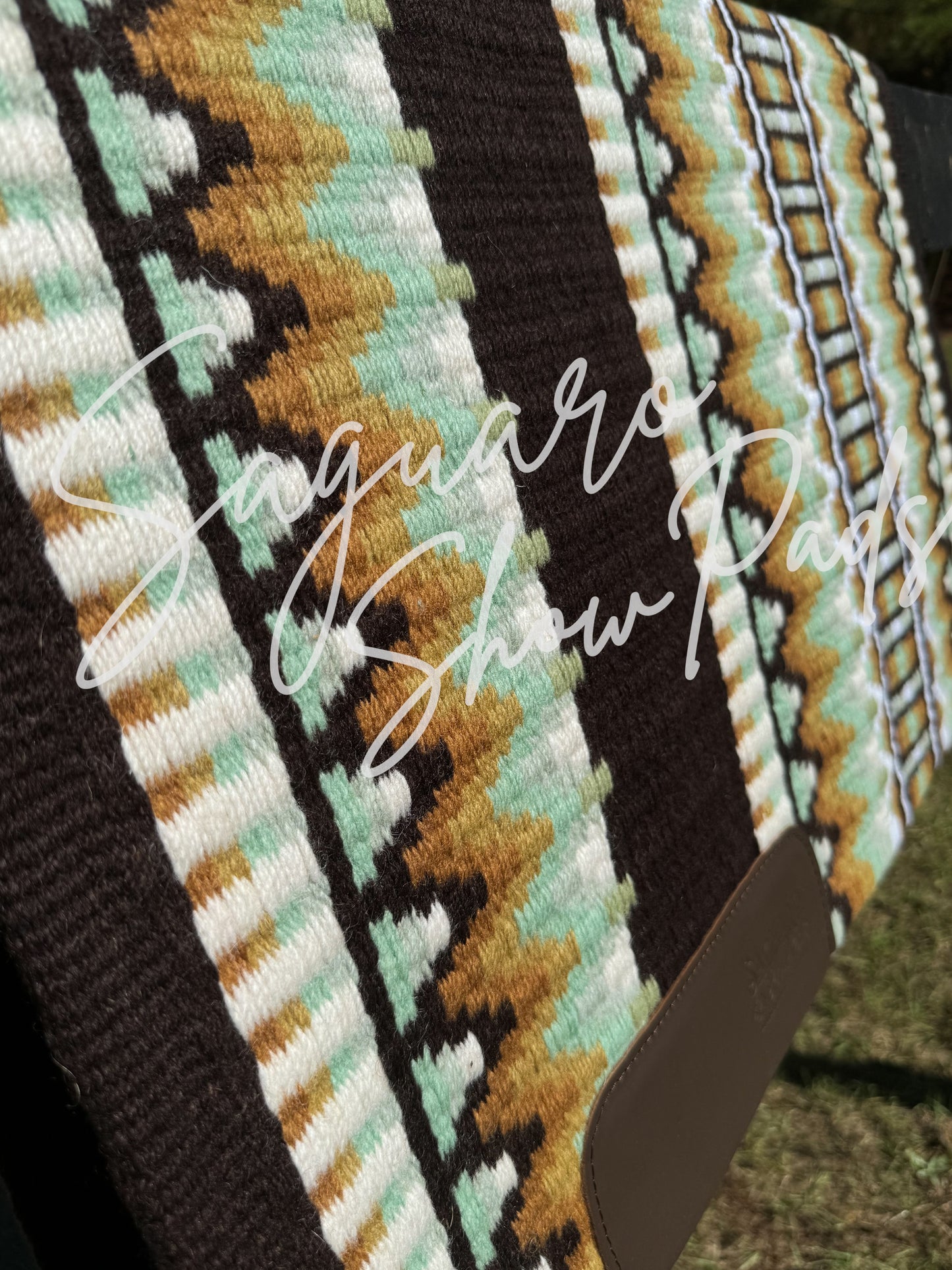 #4929 "Avery" Show Pad - Re-Order