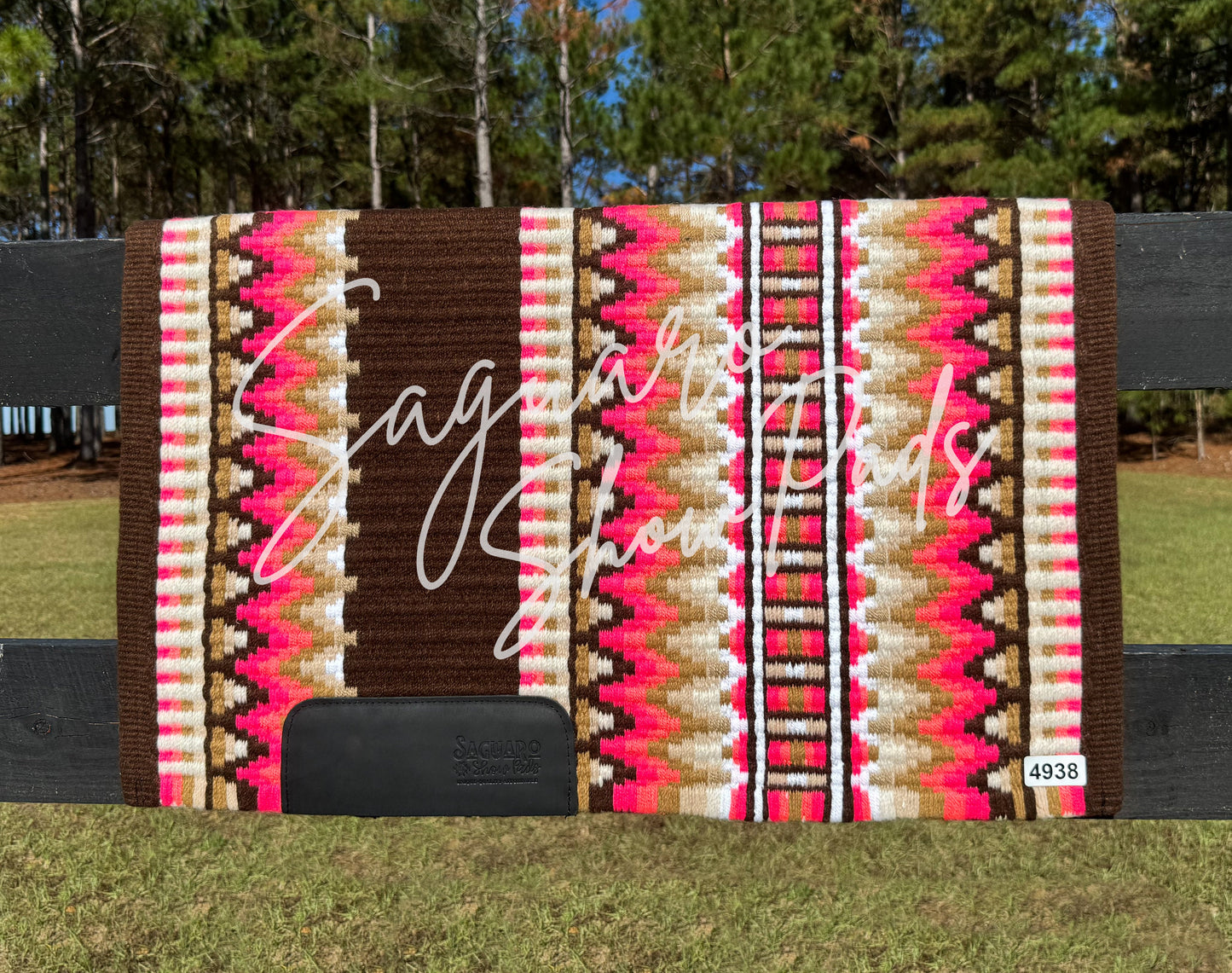 #4938 "Avery" Show Pad