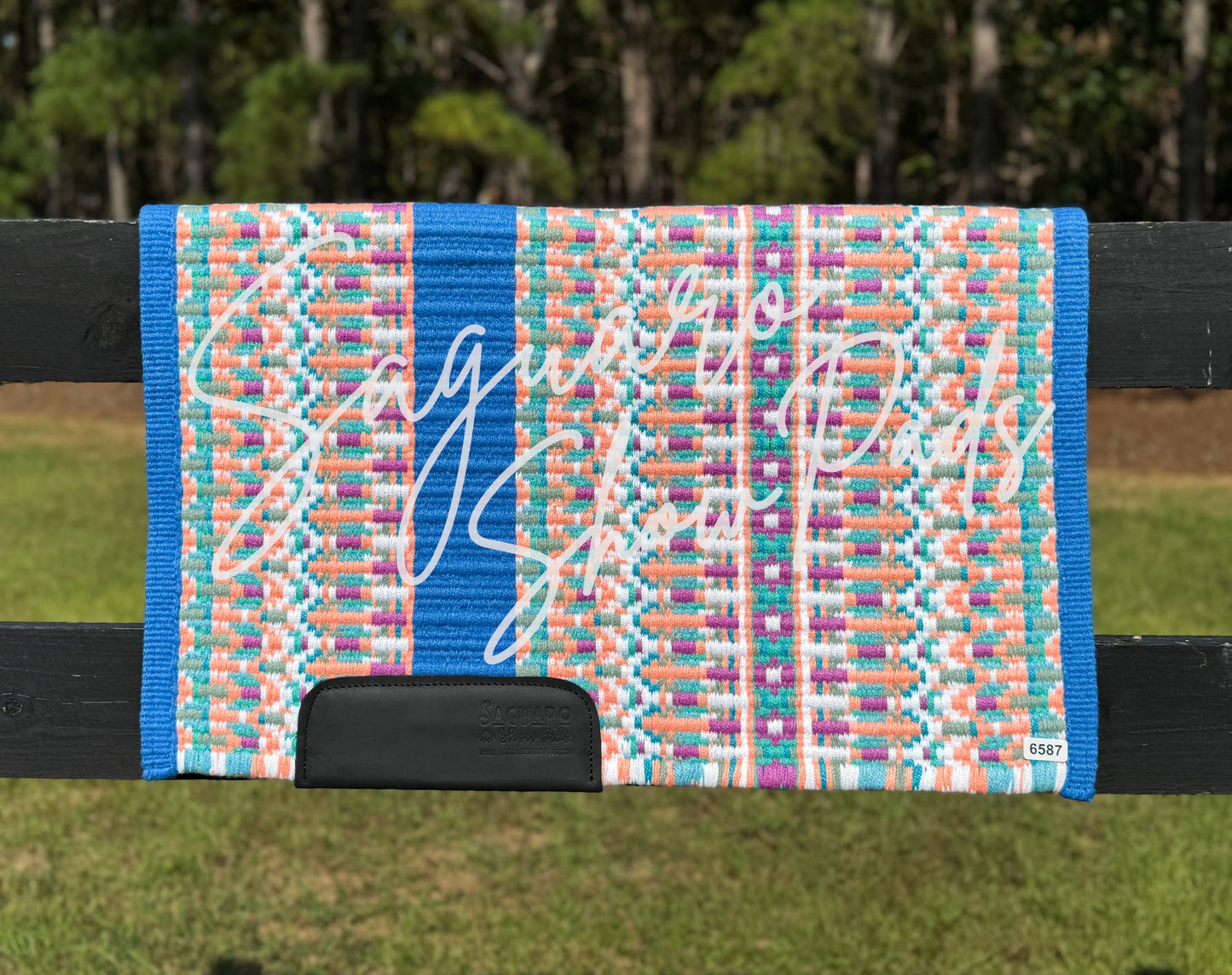 #6587 "Elsa" Show Pad