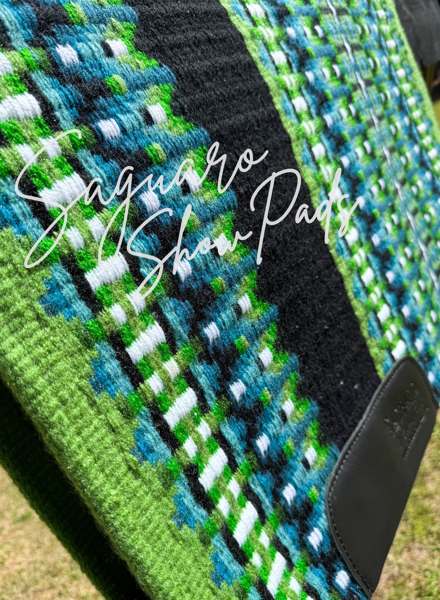 #6086 "Sadie" Show Pad