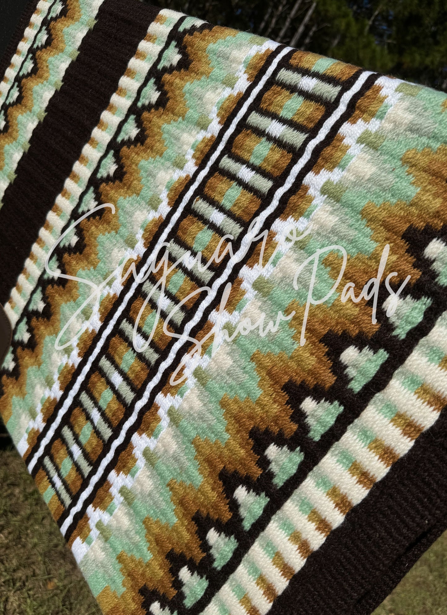 #4929 "Avery" Show Pad - Re-Order