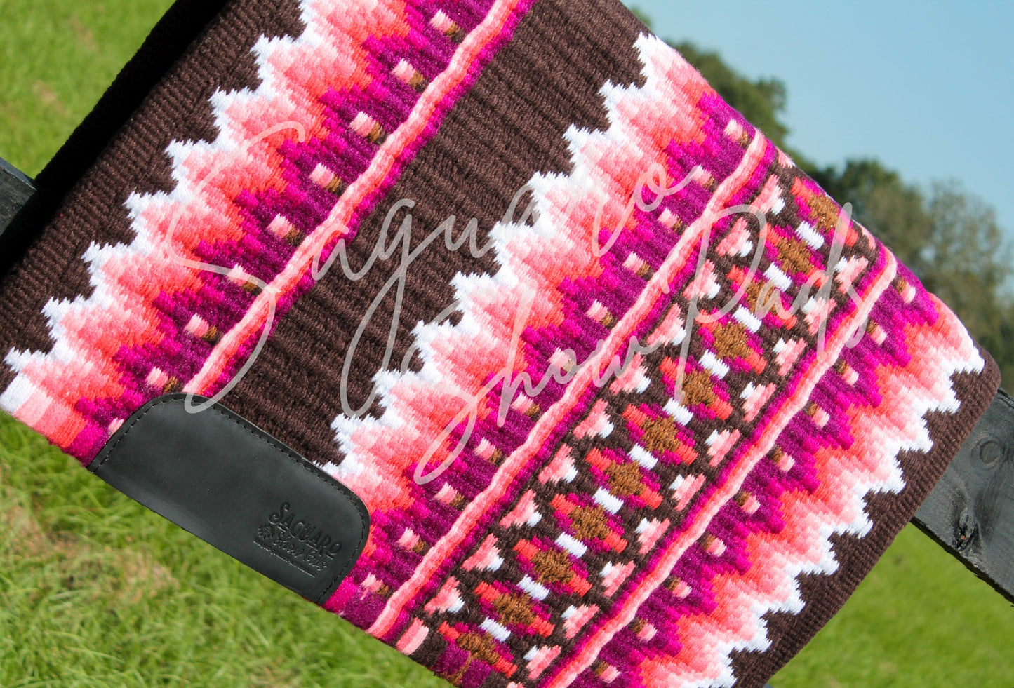 #2337 "Caroline 2.0” Show Pad