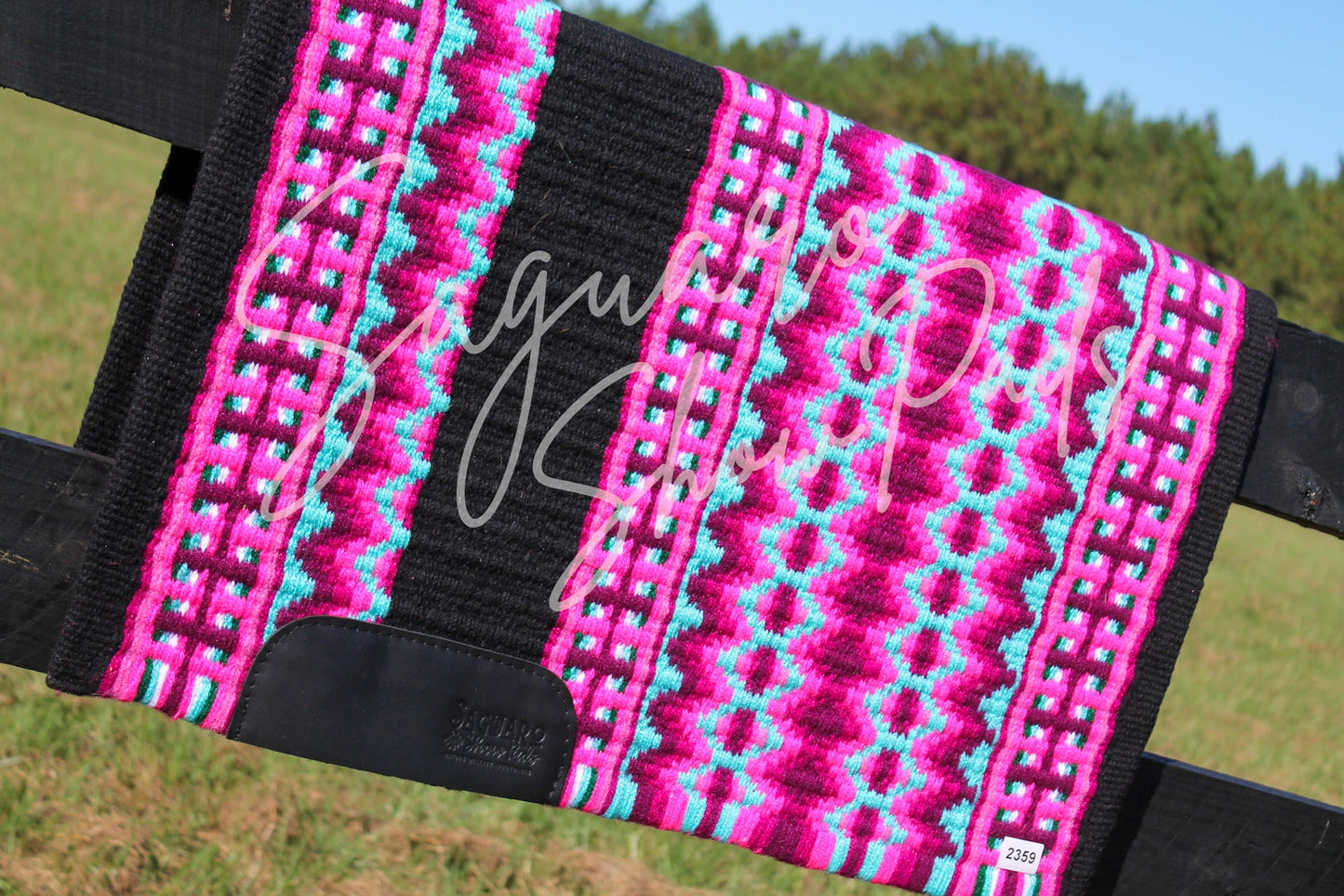 #2359 "Allister” Show Pad
