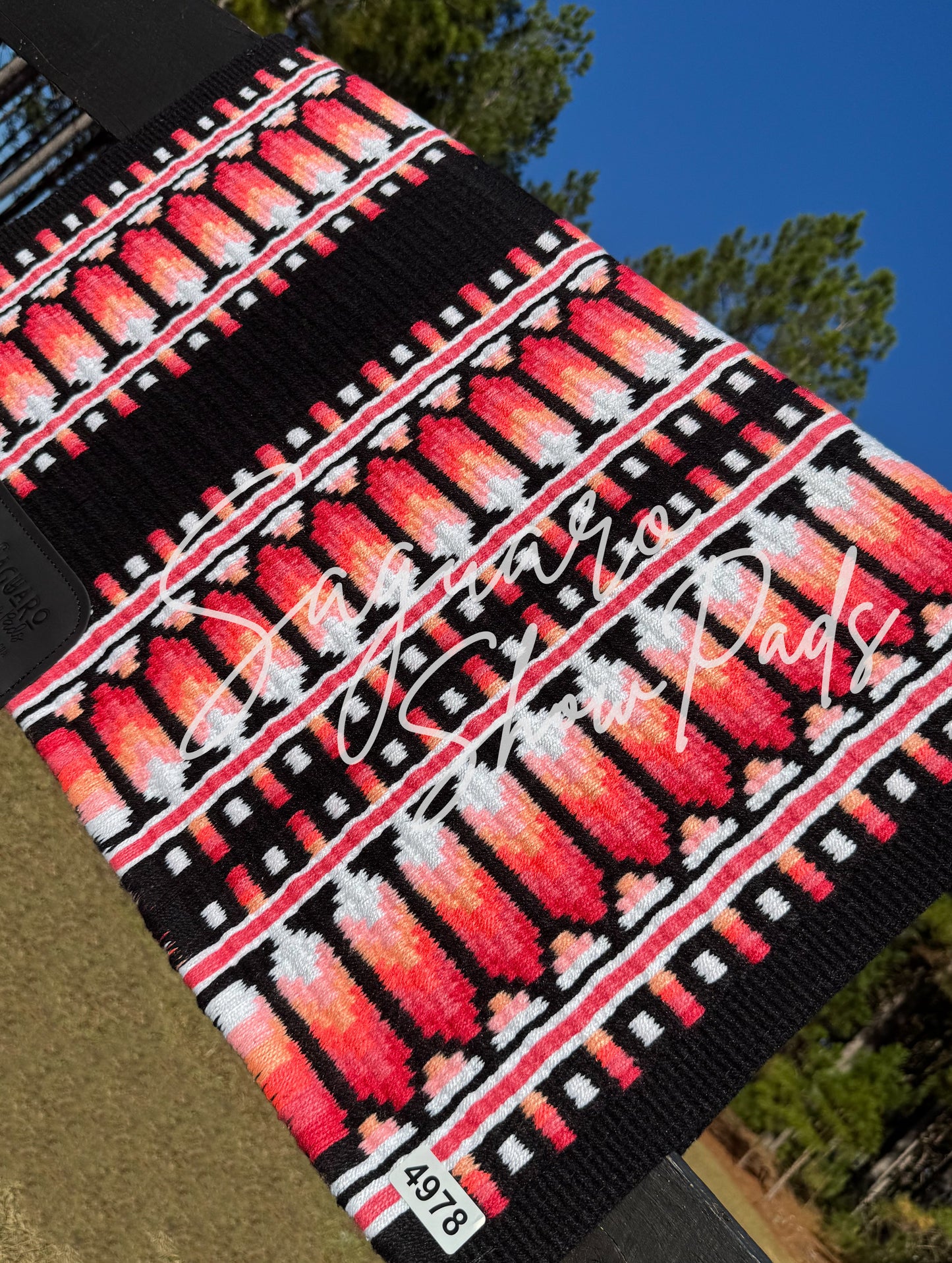 #4978 "Carson" Show Pad