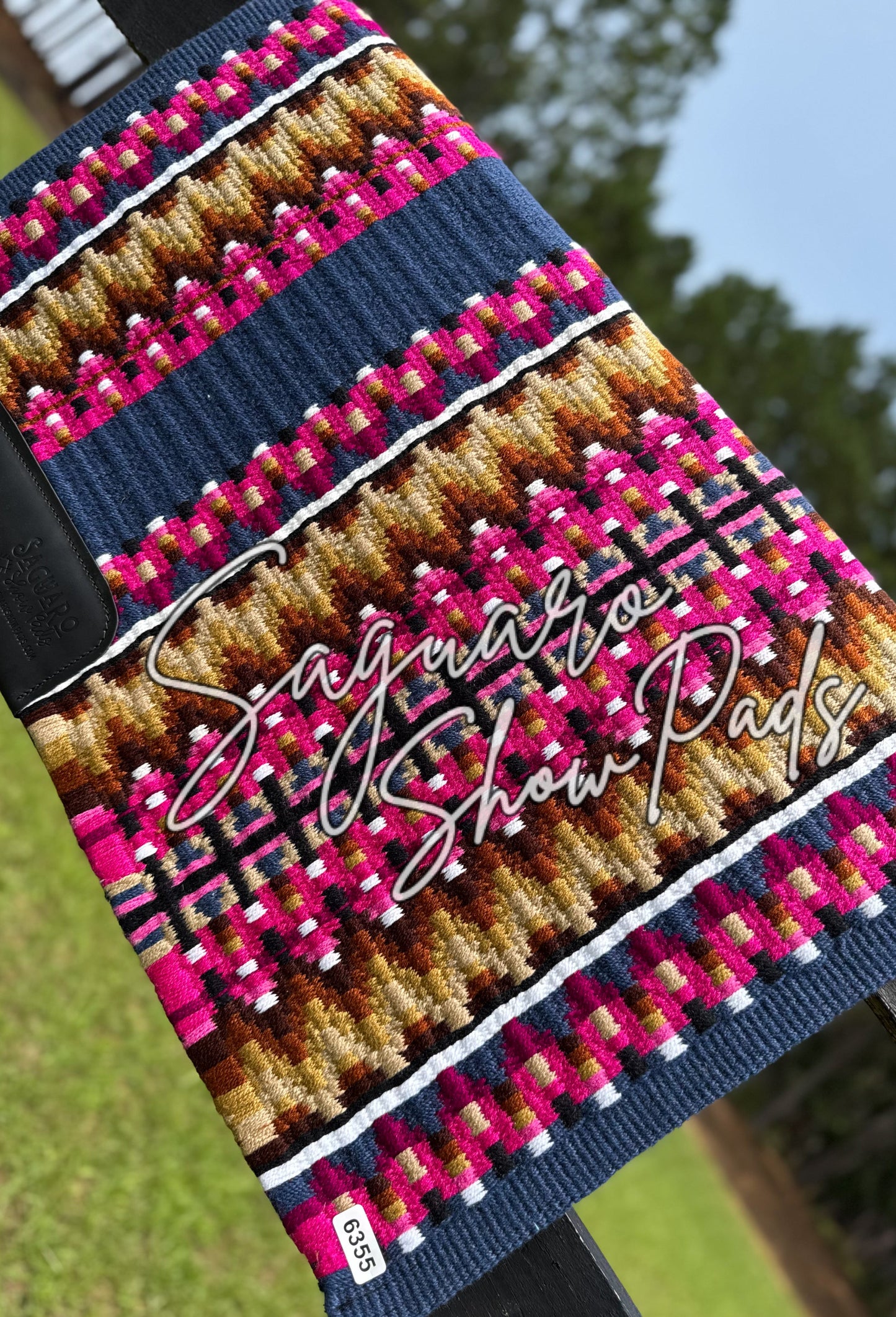 #6355 "Allister 5.0" Show Pad