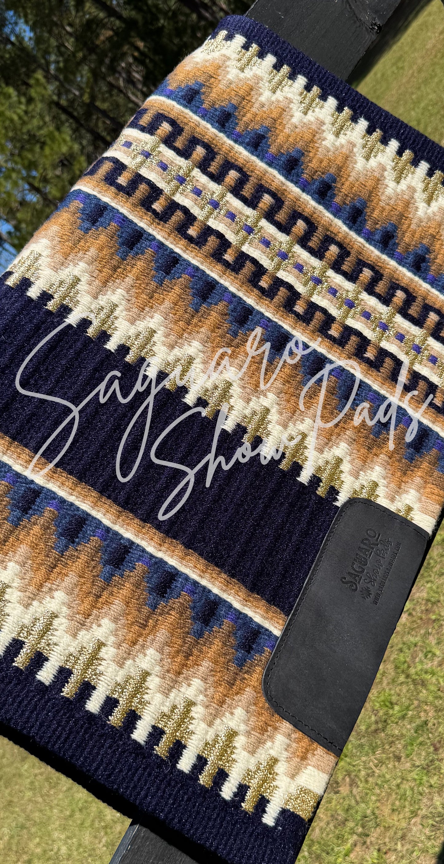 #6136 "Nashville" Show Pad - Re-Order