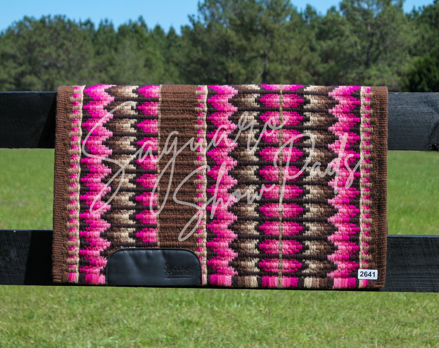 #2641 "Savannah” Show Pad