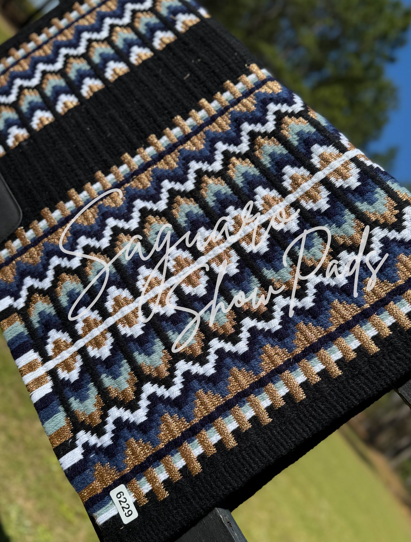#6229 "Savannah" Show Pad