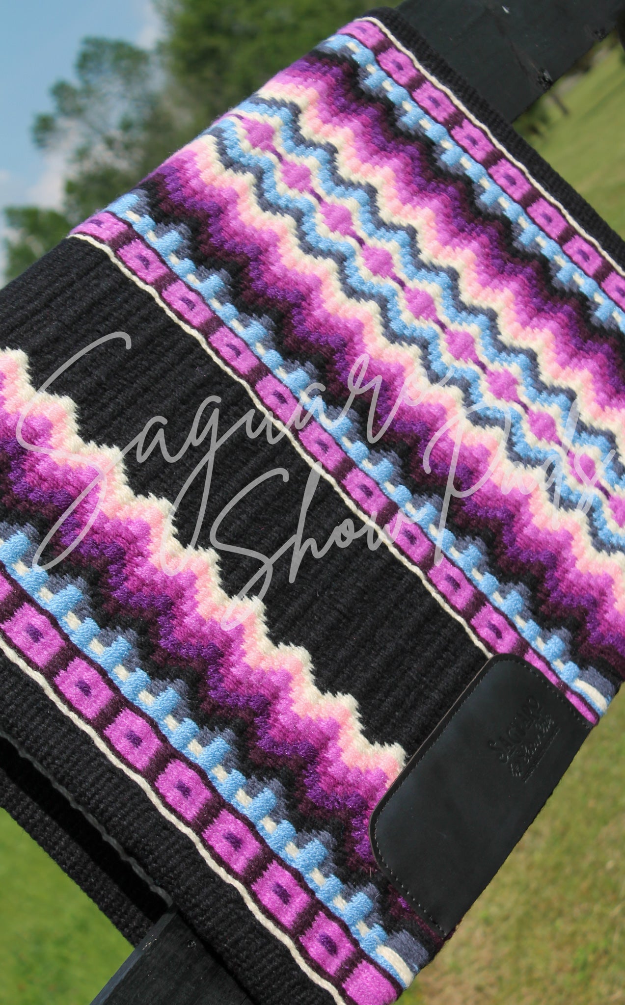 #2670 "Austin” Show Pad